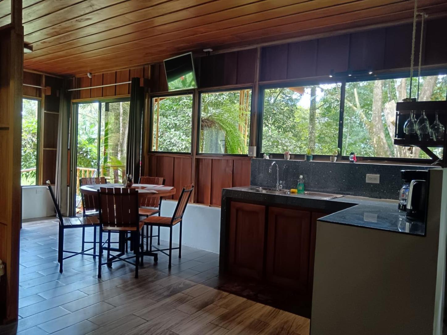 Gambas Lodge La Fortuna 外观 照片